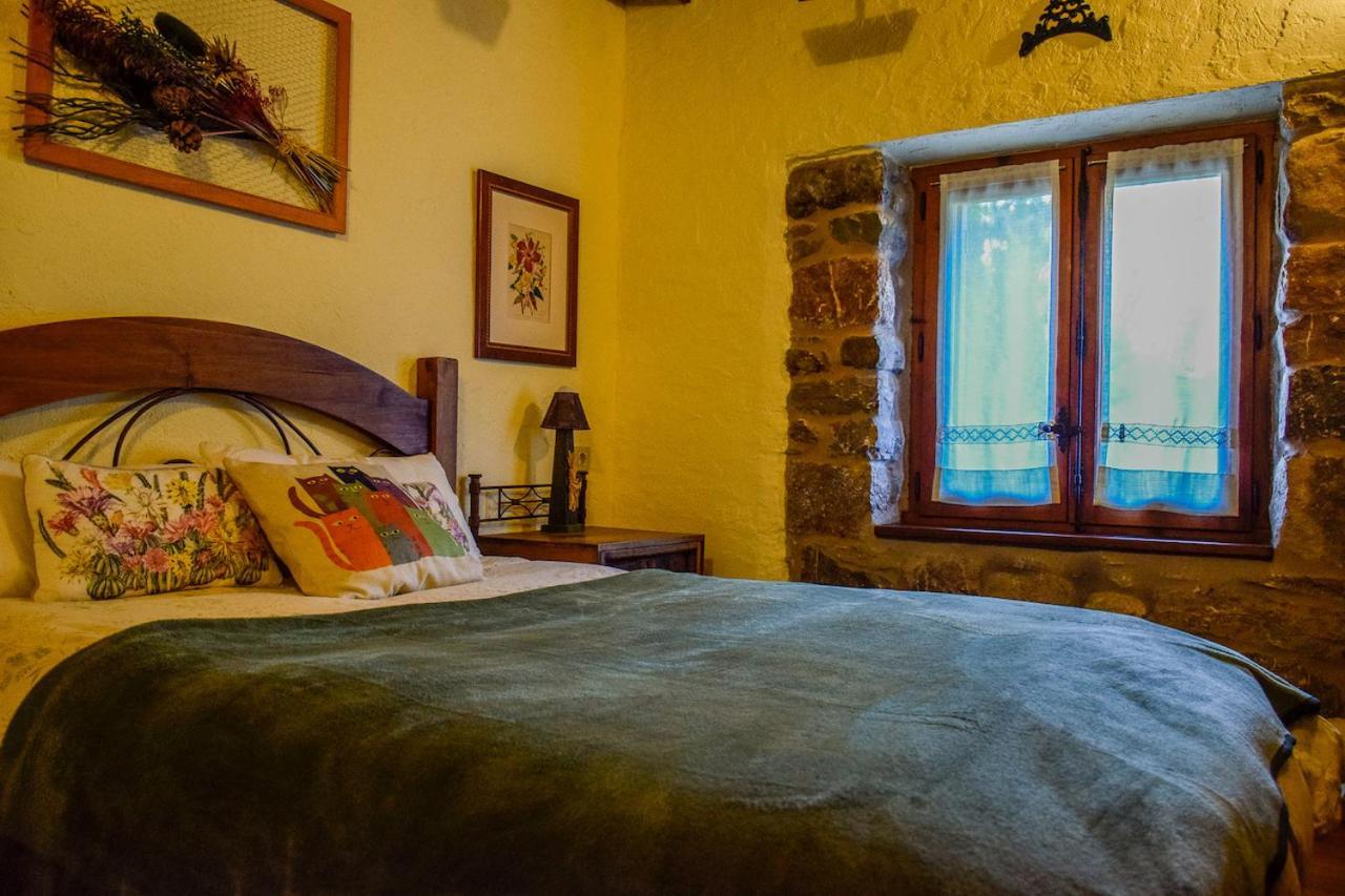 Posada El Rincon De Babia La Cueta Bagian luar foto