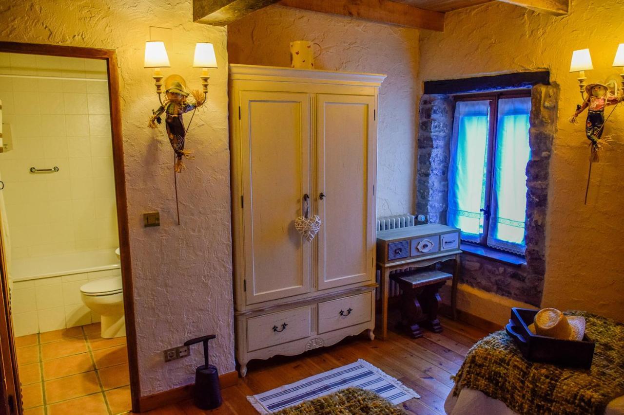 Posada El Rincon De Babia La Cueta Bagian luar foto