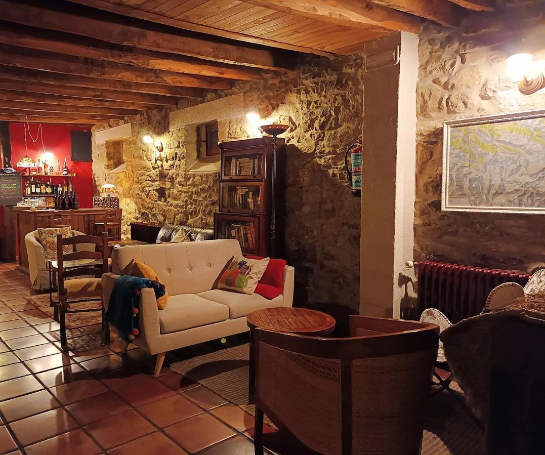 Posada El Rincon De Babia La Cueta Bagian luar foto